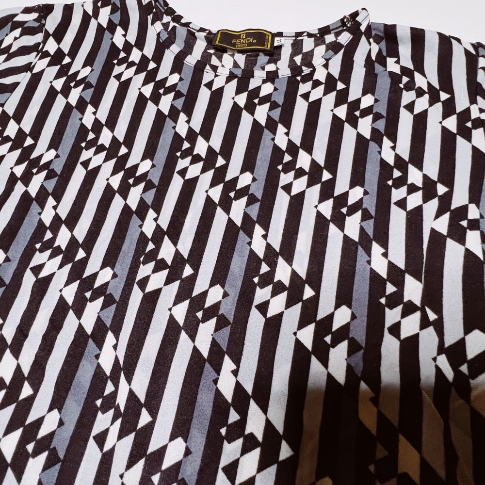 Fendi T- Shirt - Picture 7 of 11